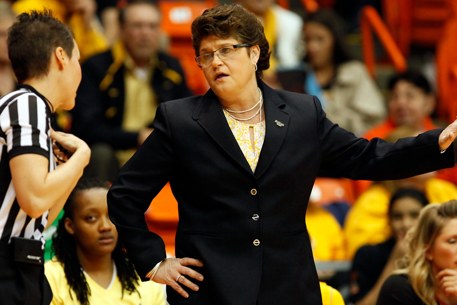 Legendary Women's College Basketball Coach Passes Away After Battling Cancer