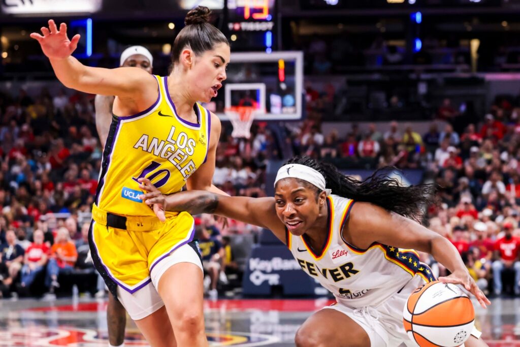 Kelsey Plum and Aari McDonald