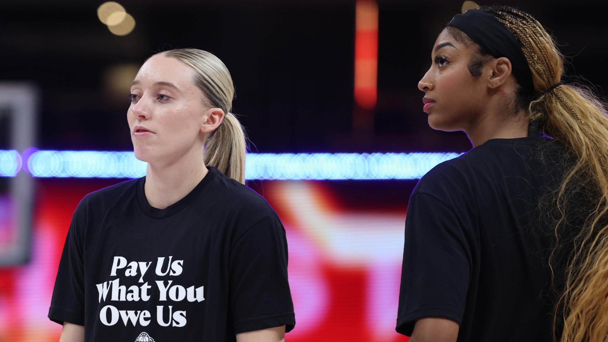 Hillary Clinton Stands With WNBA Players&rsquo; Fight For Equal Pay In Bold Social Media Post