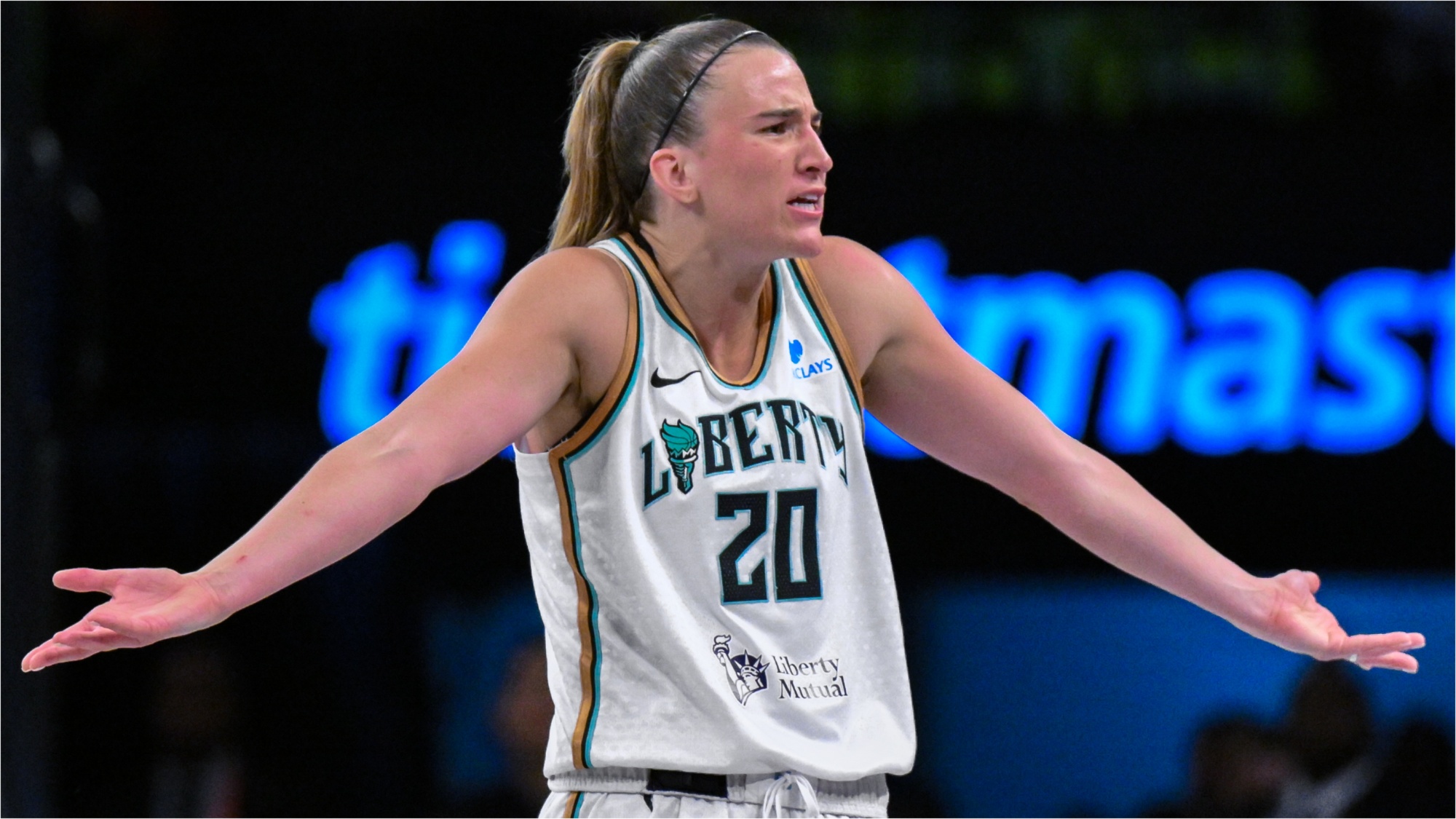 Cameras Caught Sabrina Ionescu Allegedly Challenging Refs To 'Tech Me' Over Questionable Call