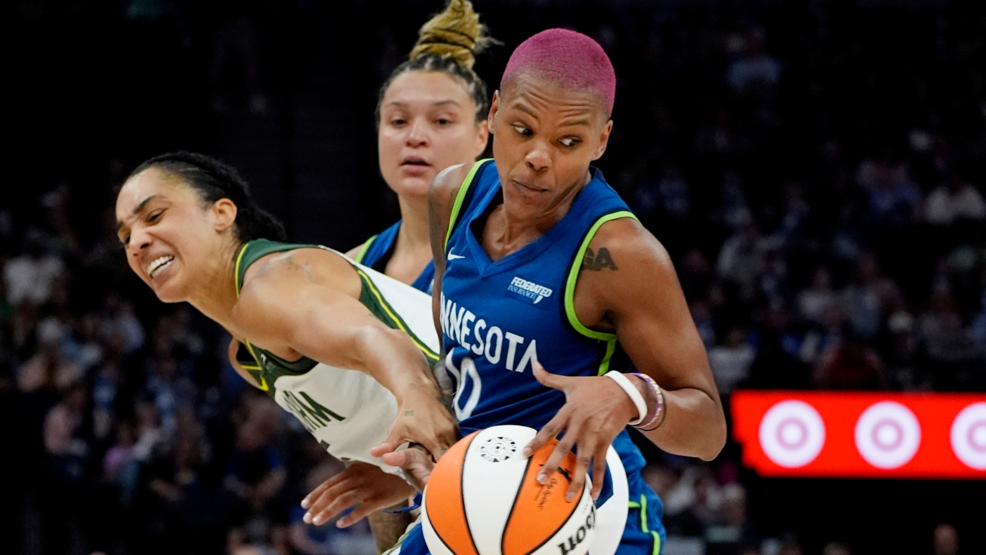 Minnesota Lynx Break Franchise Wins Record To Clinch No. 1 Seed vs. Connecticut Sun