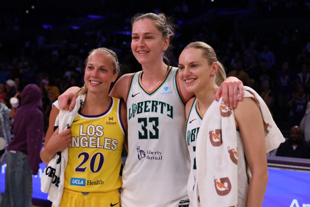 Julie Allemand, Emma Meesseman, Marine Johannes