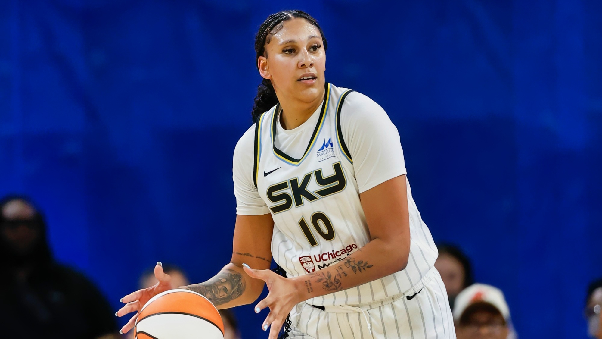 Kamilla Cardoso's Wrist Scare Threatens Chicago Sky's Hopes In Loss to Valkyries