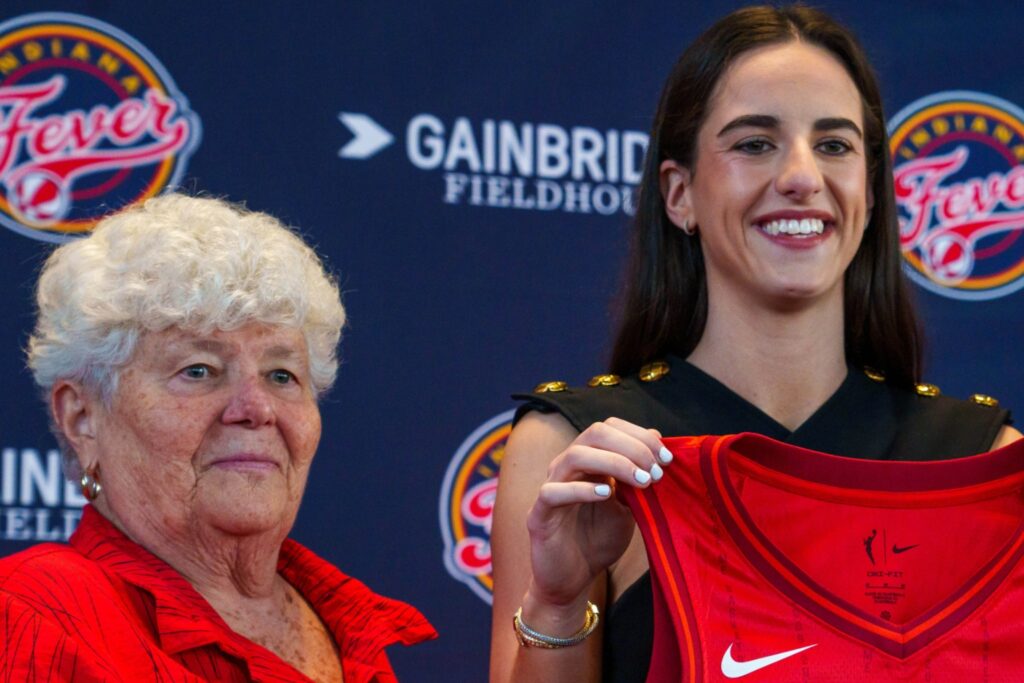 Lin Dunn And Caitlin Clark