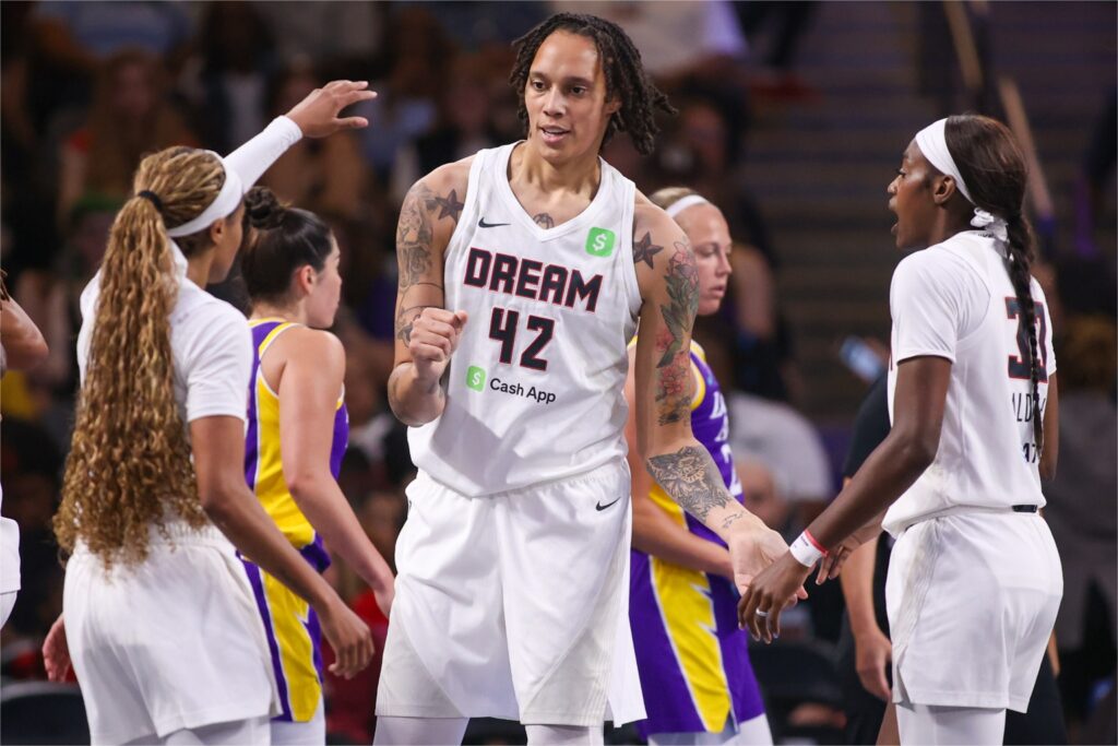 Brittney Griner With Atlanta Dream Teammates