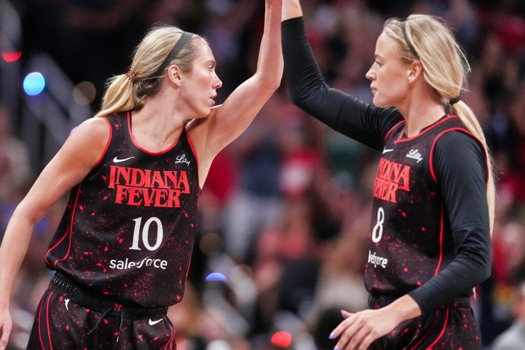 Lexie Hull and Sophie Cunningham