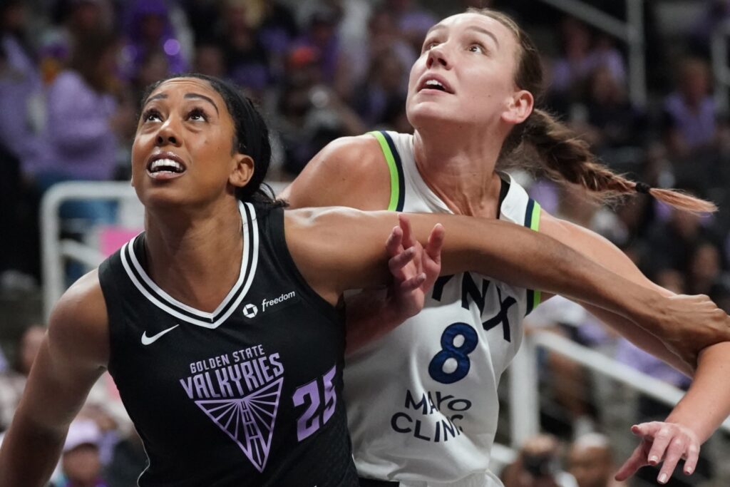 WNBA Playoff: Monique Billings and Alanna Smith