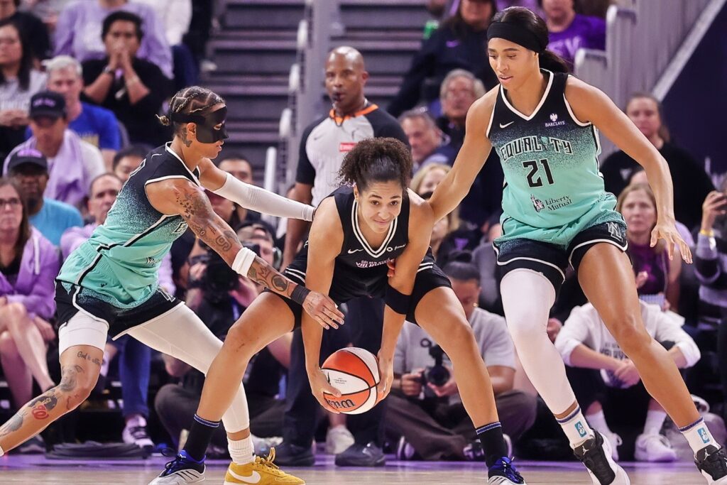 Natasha Cloud, Janelle Salaun and Isabelle Harrison