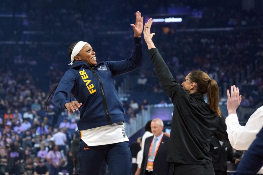 Odyssey Sims And Stephanie White