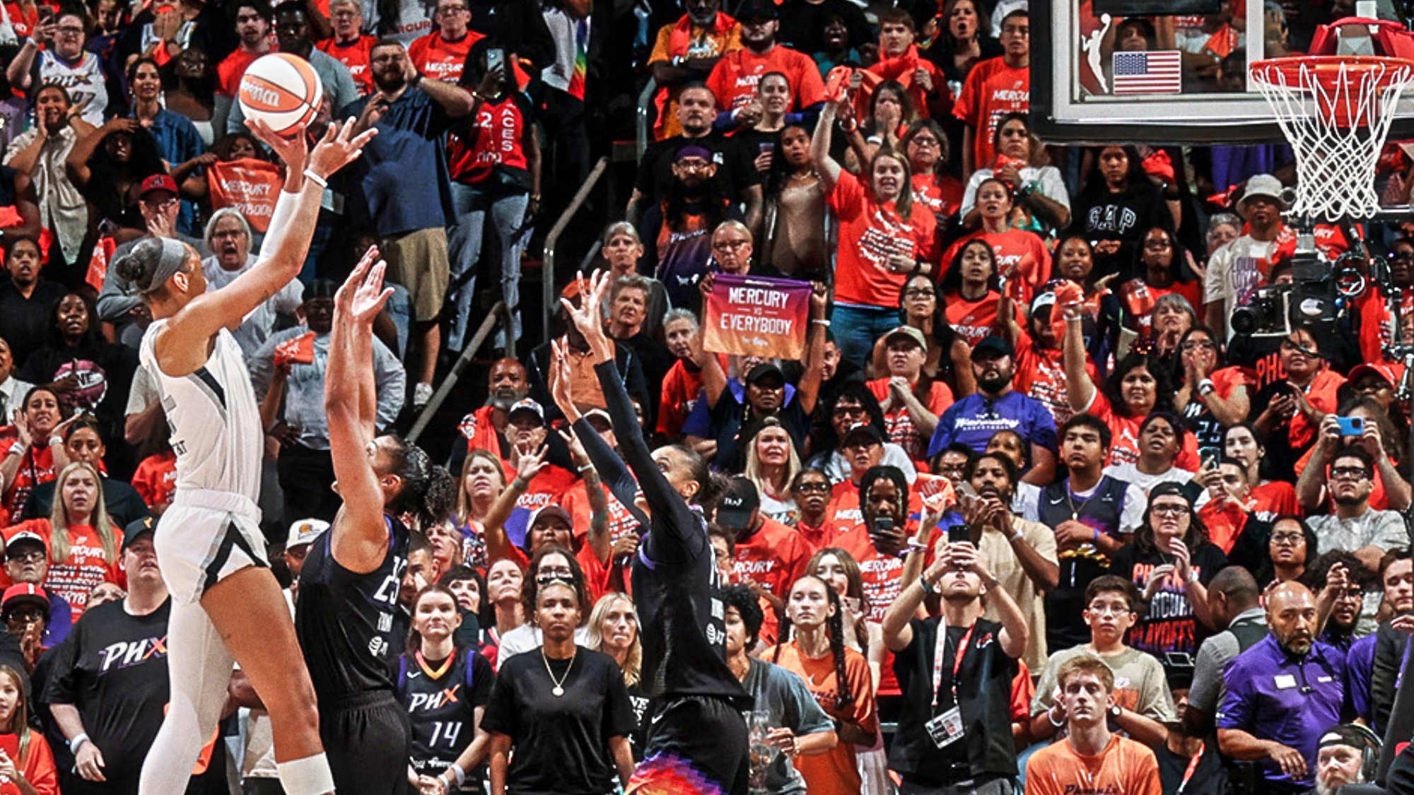 A&rsquo;ja Wilson Sinks Iconic Game-Winning Shot With 2.2 Seconds Left In Las Vegas Aces' Game 3 Victory [PHOTO]