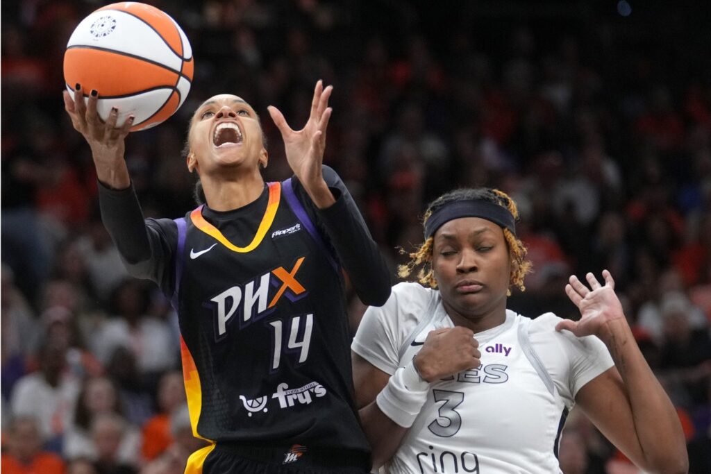 DeWanna Bonner and NaLyssa Smith