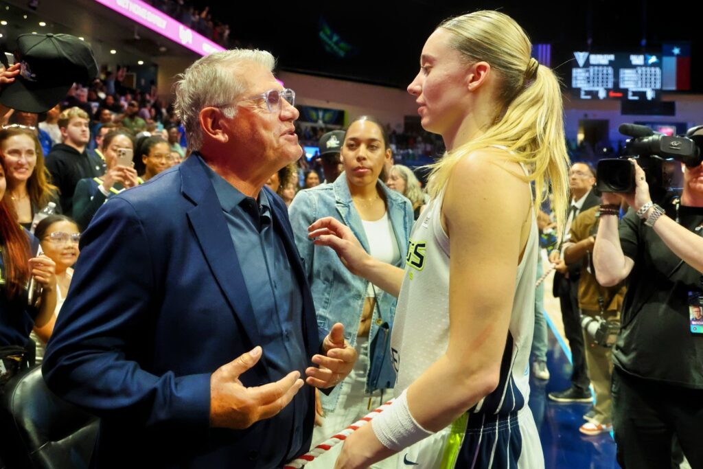 Geno Auriemma and Paige Bueckers