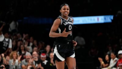 Jackie Young Breaks WNBA Finals Record With Third Quarter Point Surge In Game 2 Victory Over Phoenix Mercury