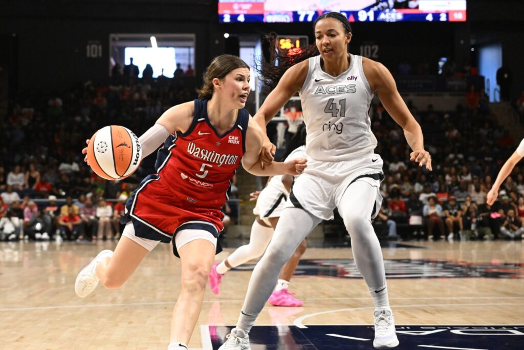 Jade Melbourne and Kiah Stokes