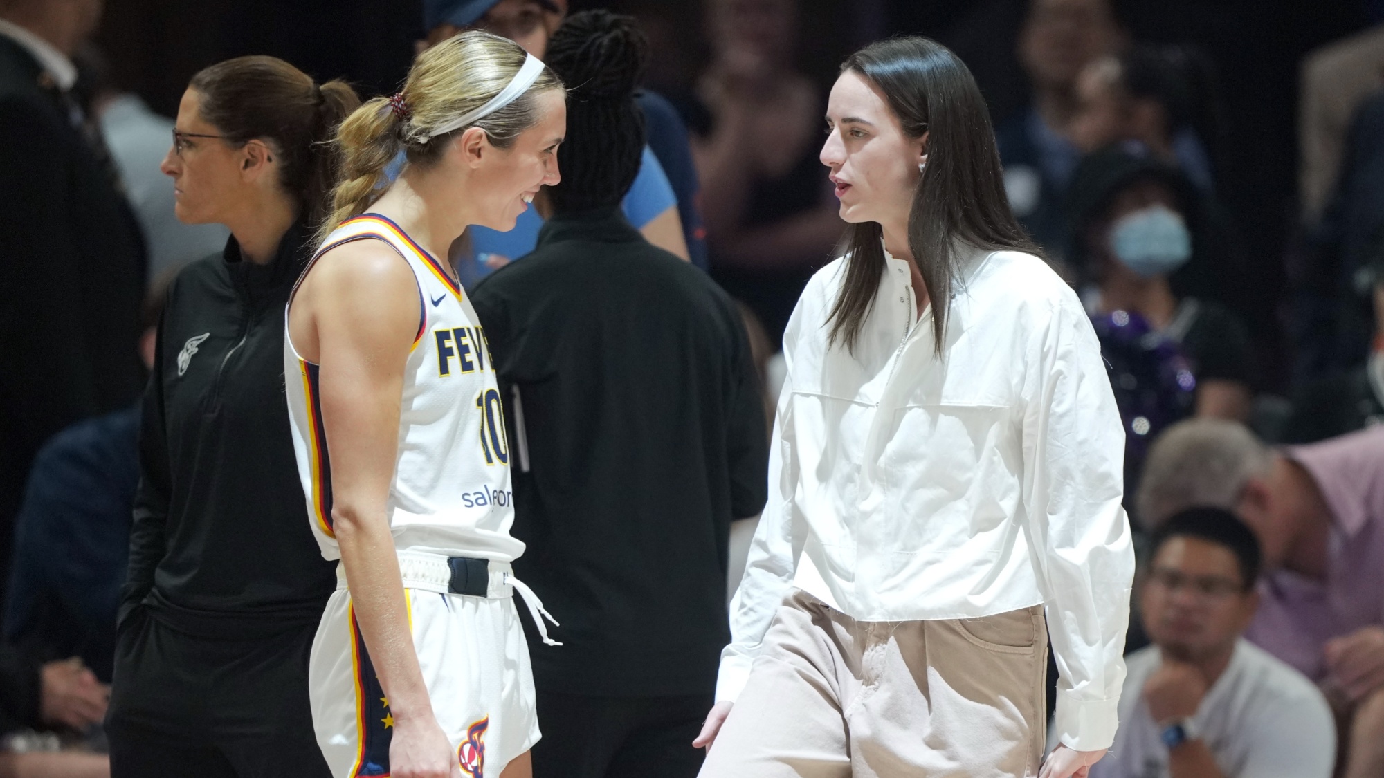 Caitlin Clark Gives Lexie Hull Her Flowers For Leading Indiana Fever&rsquo;s Playoff Run Despite Injuries