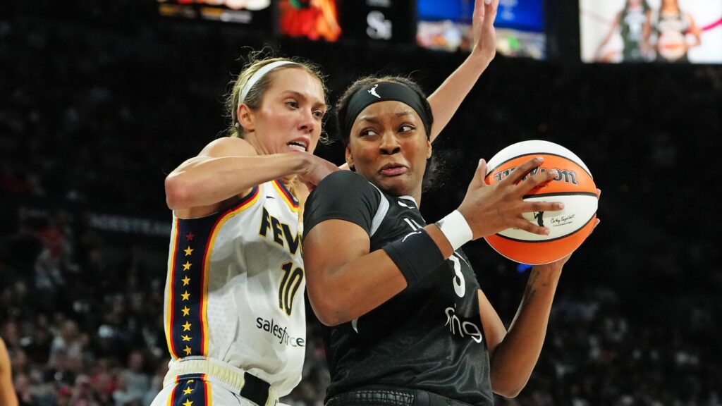 Lexie Hull And NaLyssa Smith