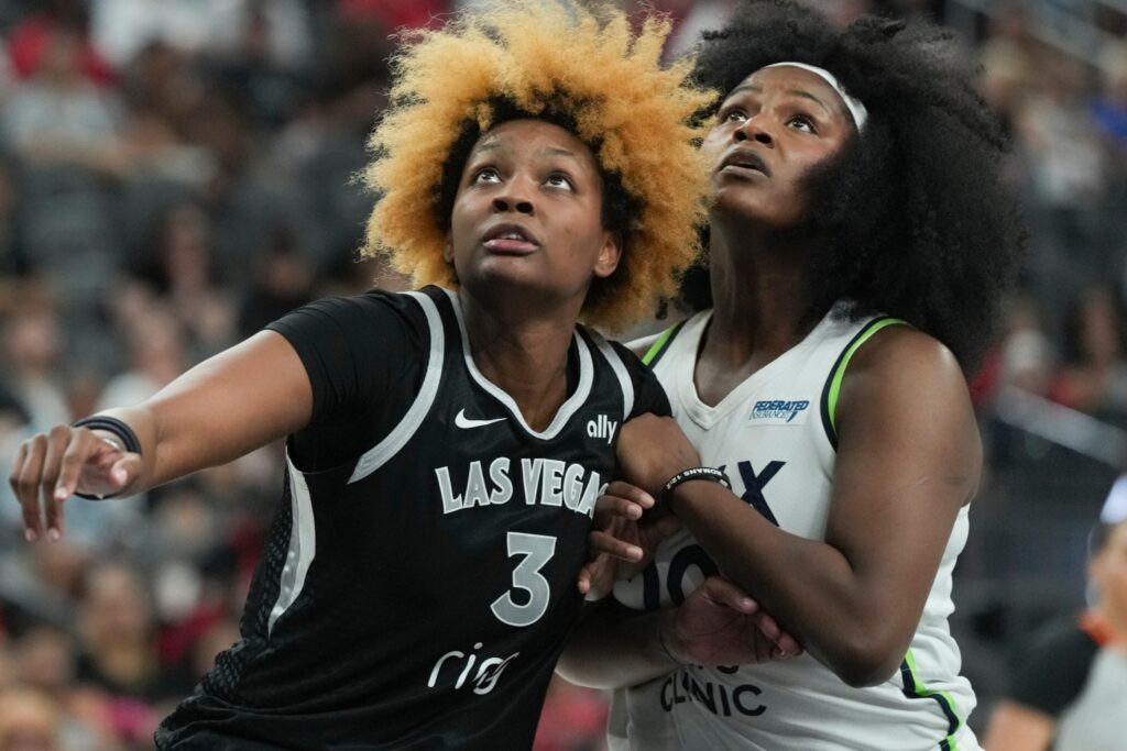 NaLyssa Smith and Camryn Taylor