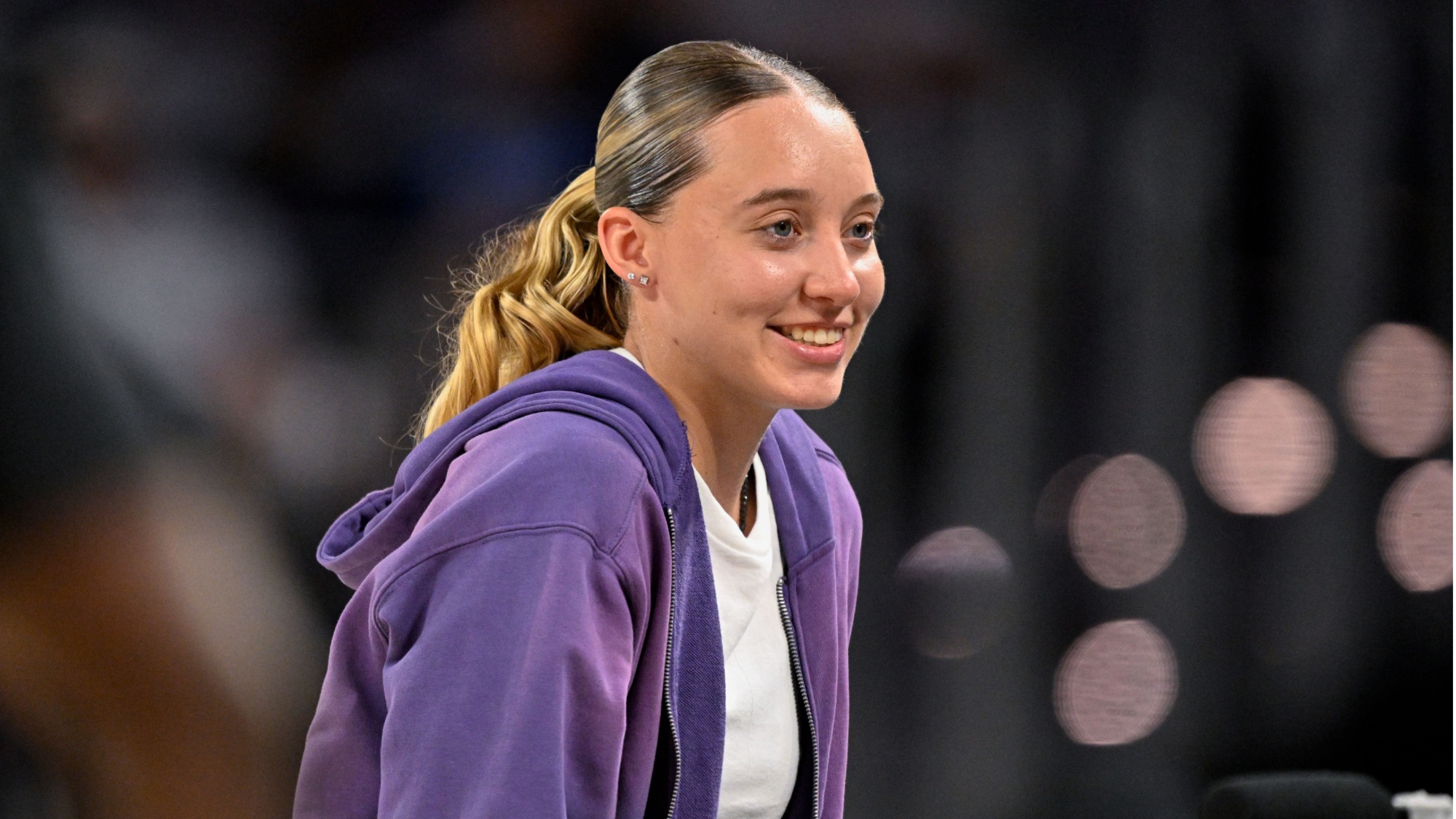 Dallas Wings&rsquo; Paige Bueckers Joins Red River Rivalry Broadcast For Texas Longhorns Vs Oklahoma Sooners