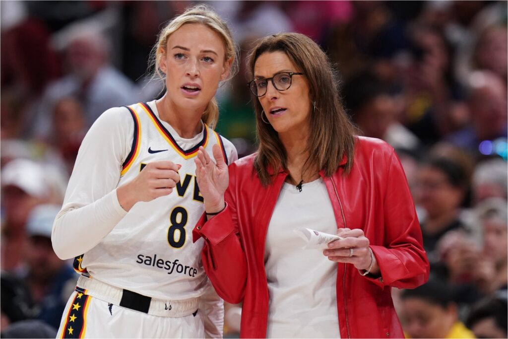 Sophie Cunningham and Stephanie White