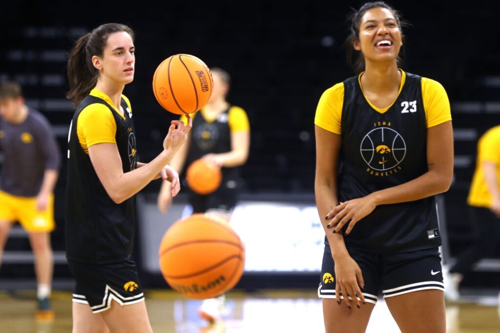 Jada Gyamfi and Caitlin Clark 