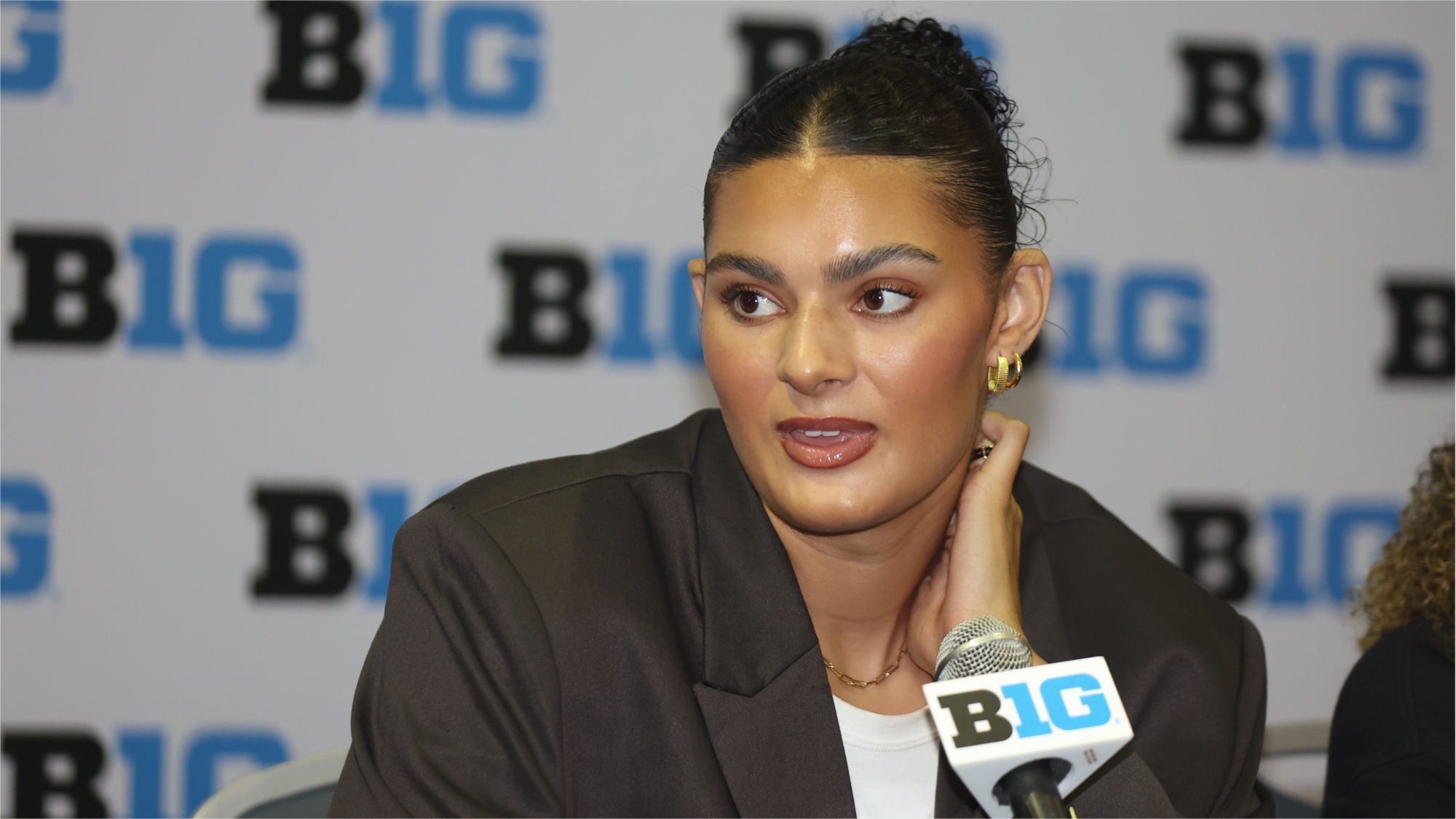 WNBA Top Prospect Lauren Betts Drops To No.4 In New Mock Draft