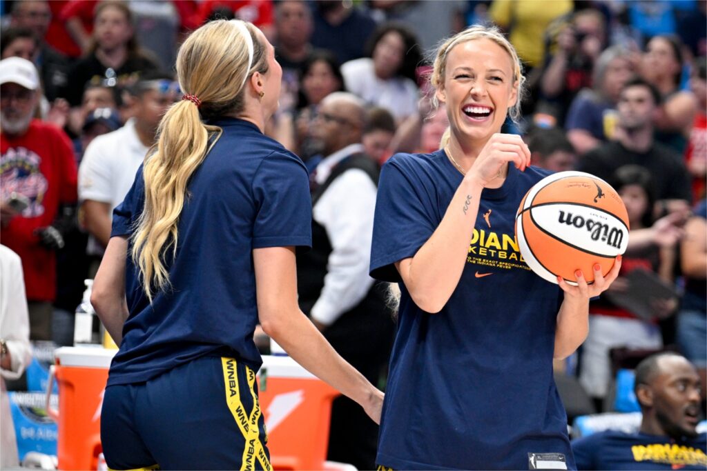 Lexie Hull and Sophie Cunningham