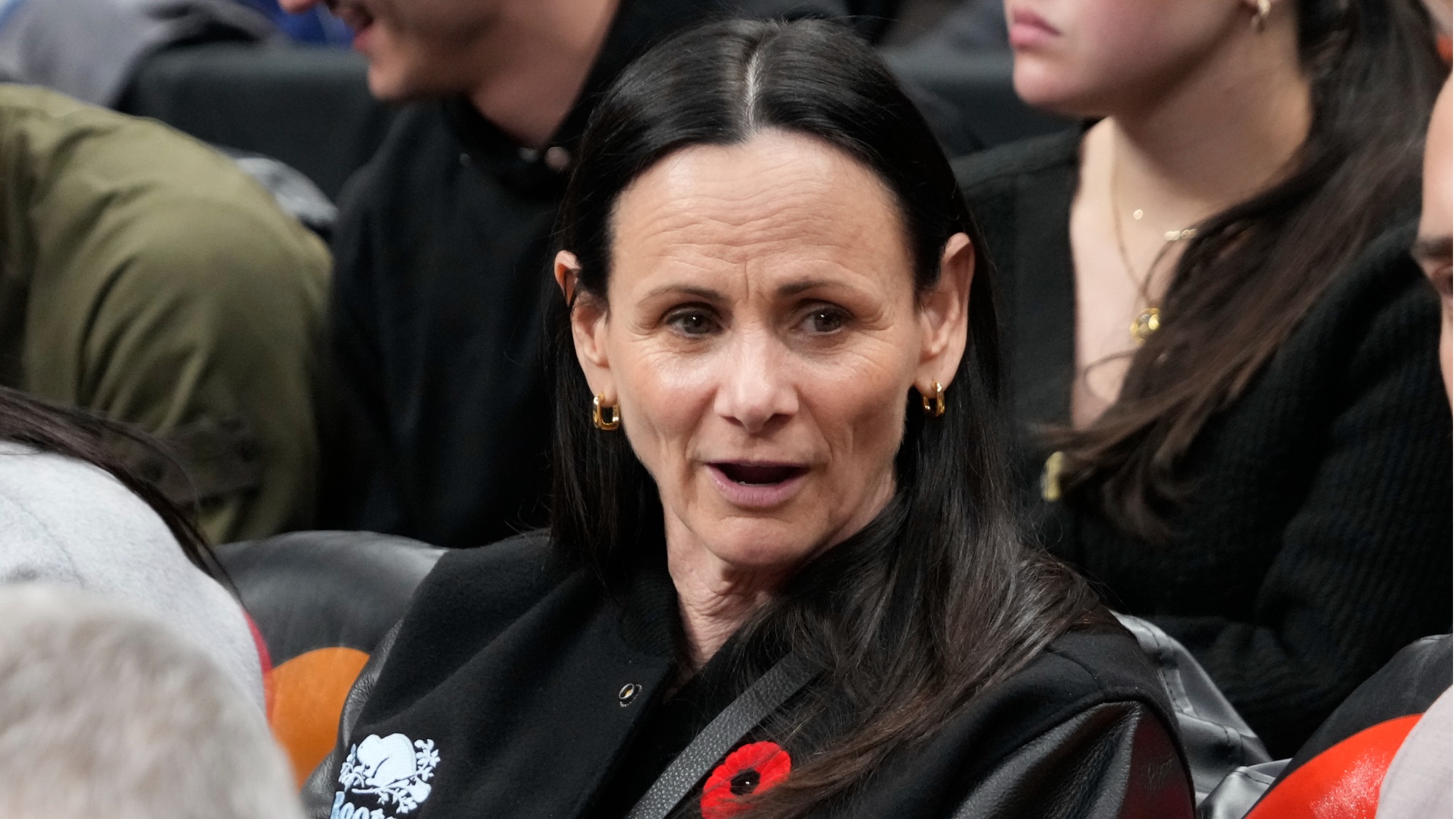 Toronto Tempo&rsquo;s Coach Sandy Brondello Shows Support For Raptors In Clash Against Bucks