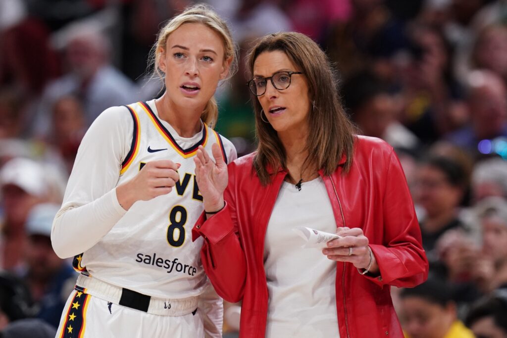 Sophie Cunningham and Stephanie White