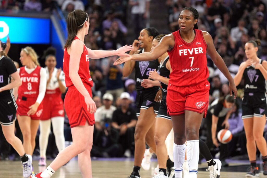 Caitlin Clark and Aliyah Boston