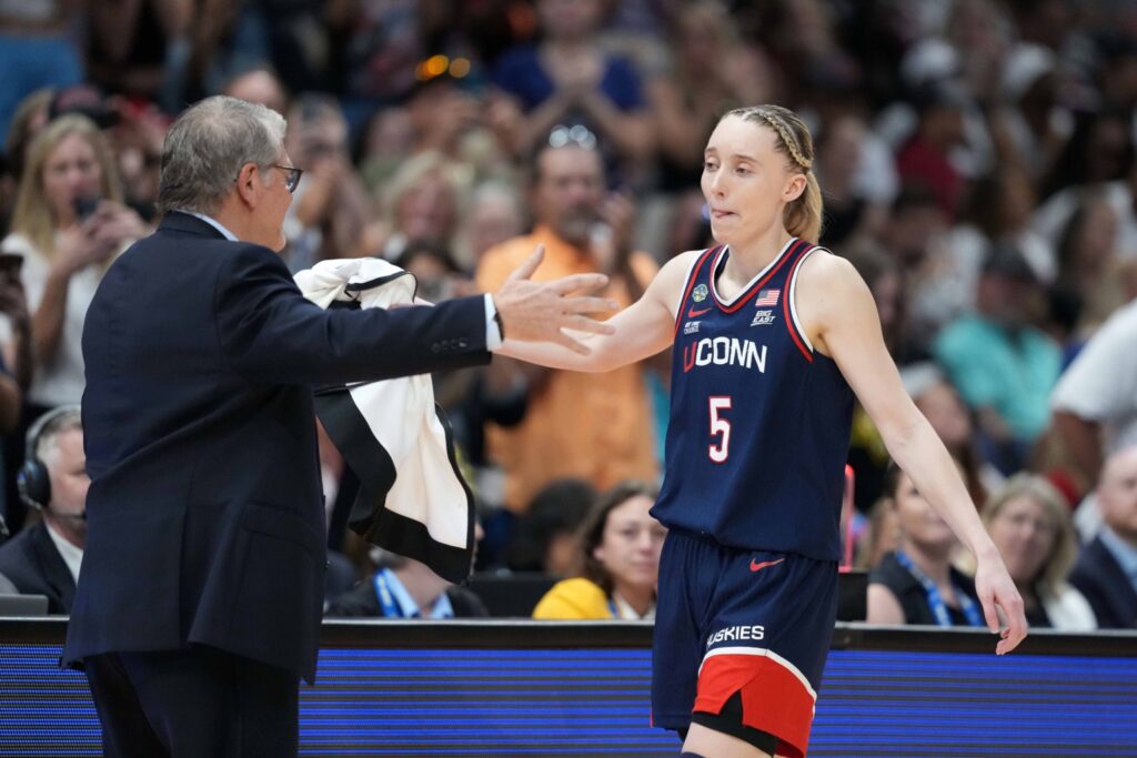 Geno Auriemma and Paige Bueckers