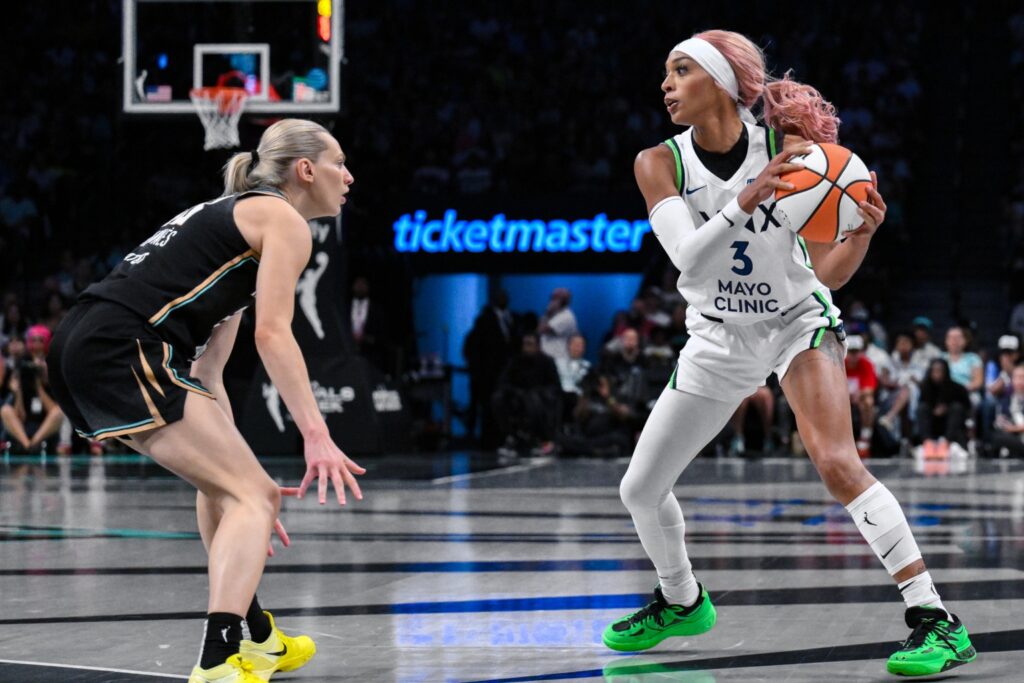 Marine Johannes and DiJonai Carrington