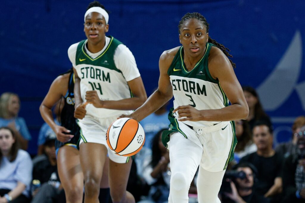 Nneka Ogwumike and Dominique Malonga