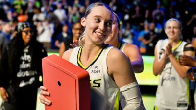 Paige Bueckers Named Outsports Female Athlete of the Year After Historic Dallas Wings Rookie Season