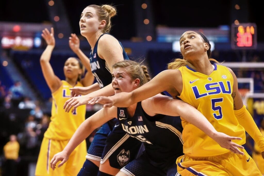 UConn Huskies vs LSU
