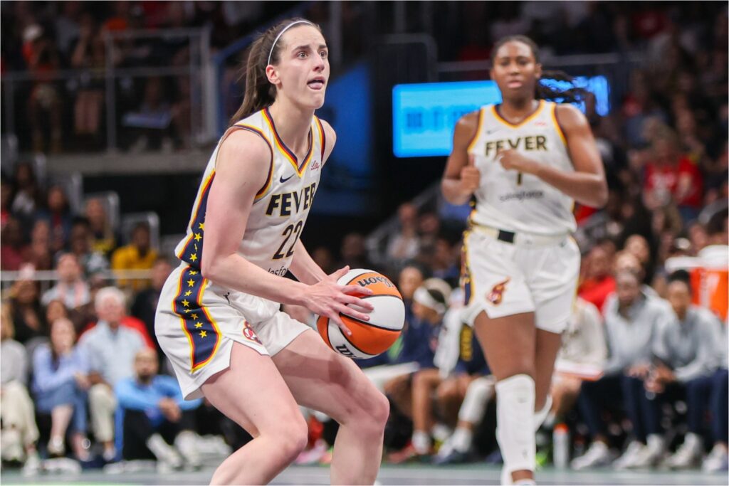 Caitlin Clark and Aliyah Boston