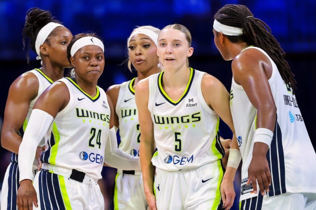 Dallas Wings Guard Paige Bueckers With Teammates