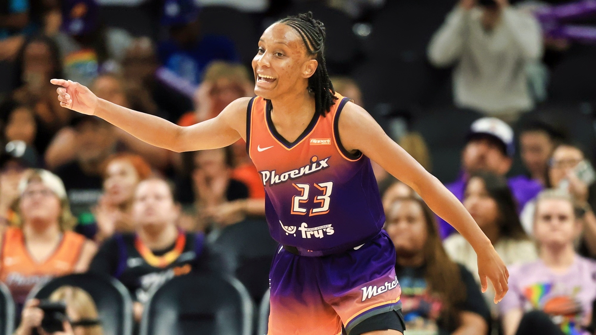 Kiana Williams Lands With Unrivaled As League Builds Depth
