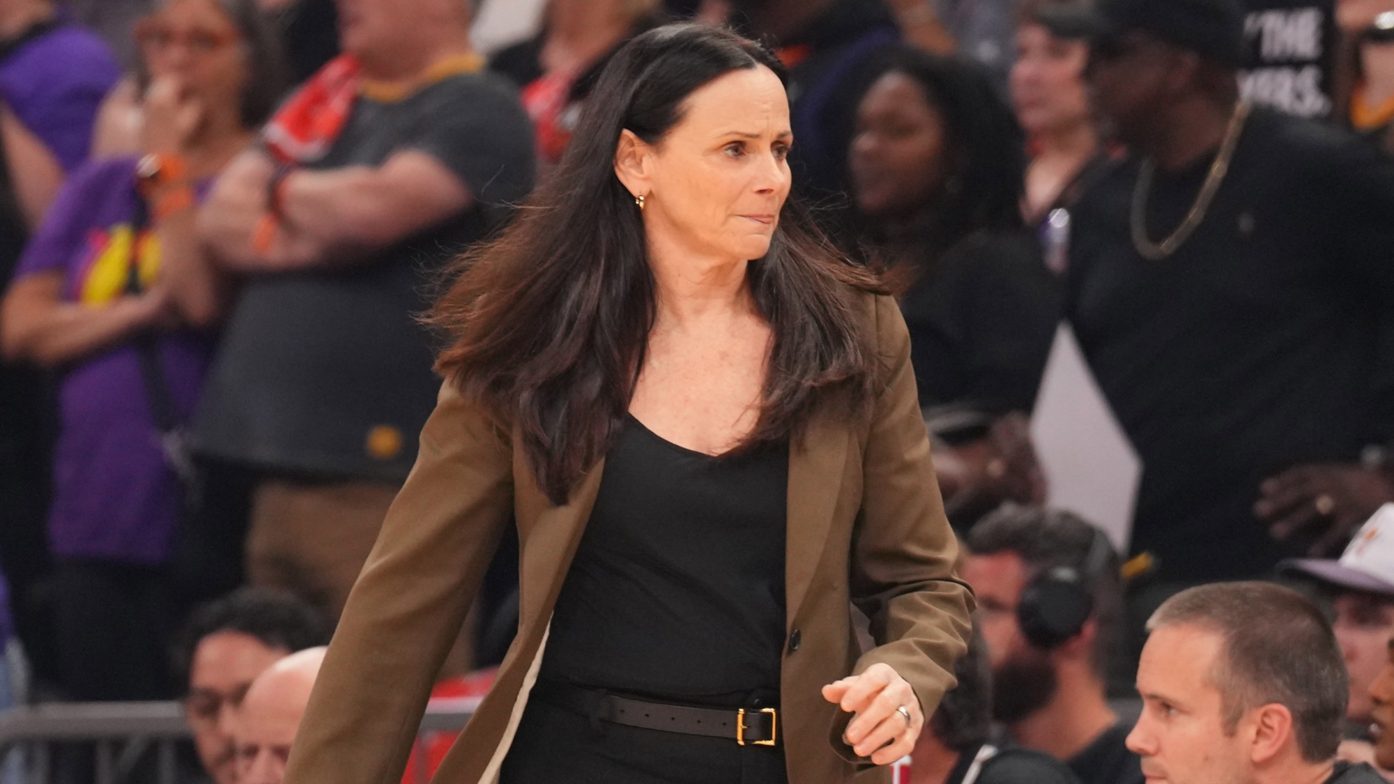 Toronto Tempo Head Coach Sandy Brondello Voices Concern Over Delayed WNBA 2026 Schedule Release Amid Stalled Free Agency