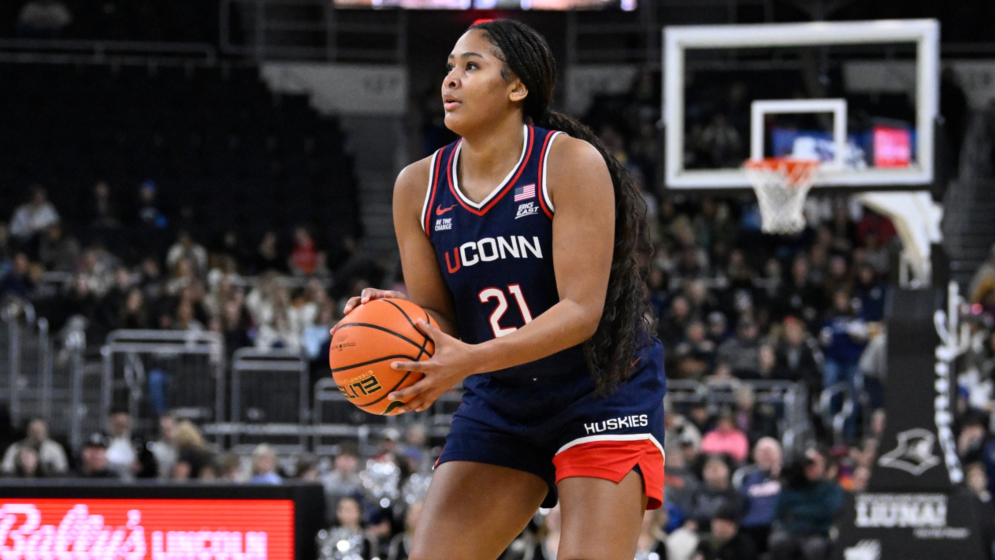 UConn Sophomore Remains Heavy Favorite For 2026 Naismith Player Of The Year Until She Opts Out