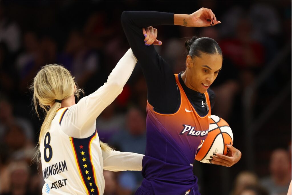 Sophie Cunningham and DeWanna Bonner