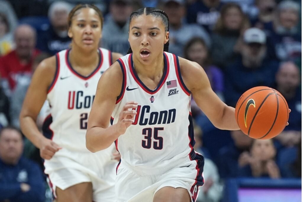 Azzi Fudd and Sarah Strong