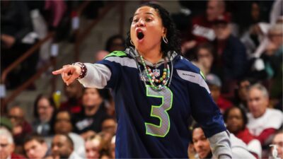 Dawn Staley Honors Seahawks Rookie Nick Emmanwori By Wearing His Jersey During South Carolina Victory Over Tennessee