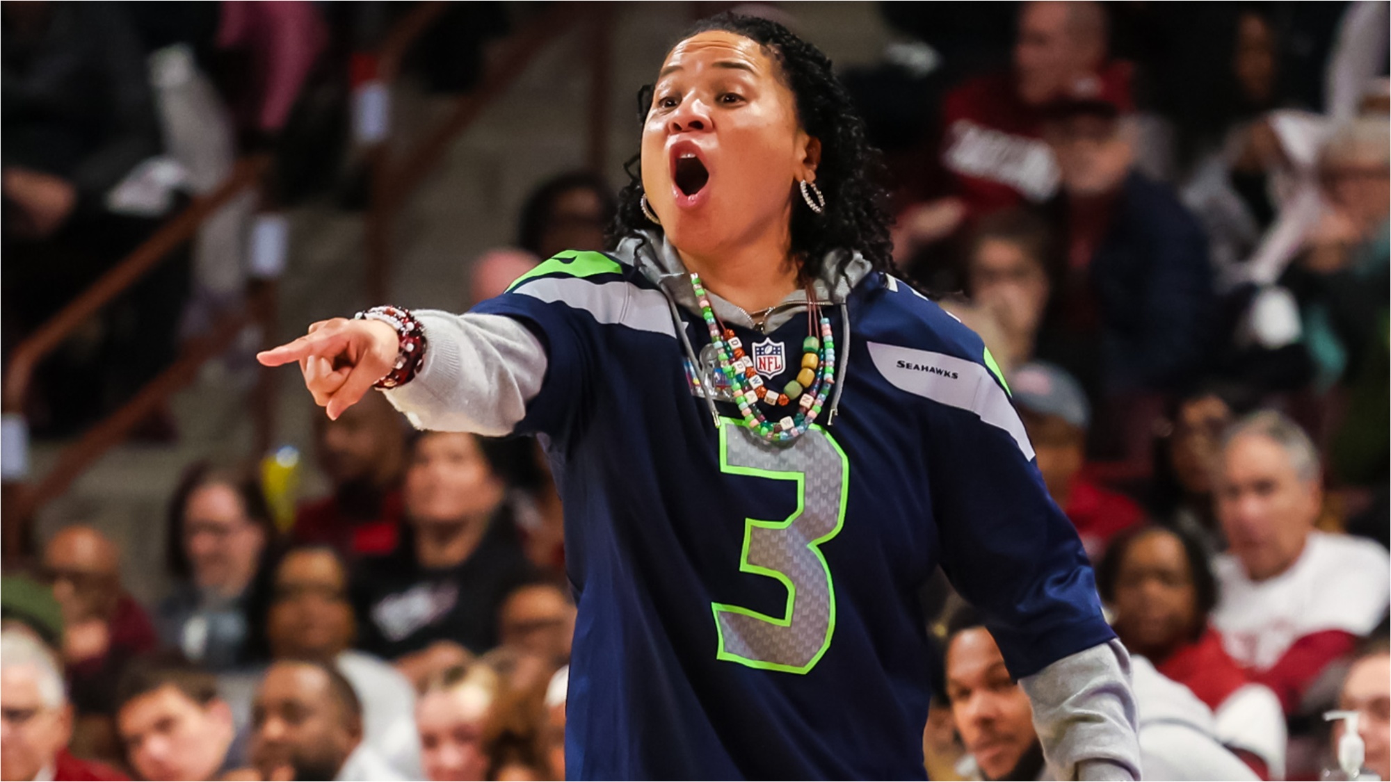 Dawn Staley Honors Seahawks Rookie Nick Emmanwori By Wearing His Jersey During South Carolina Victory Over Tennessee