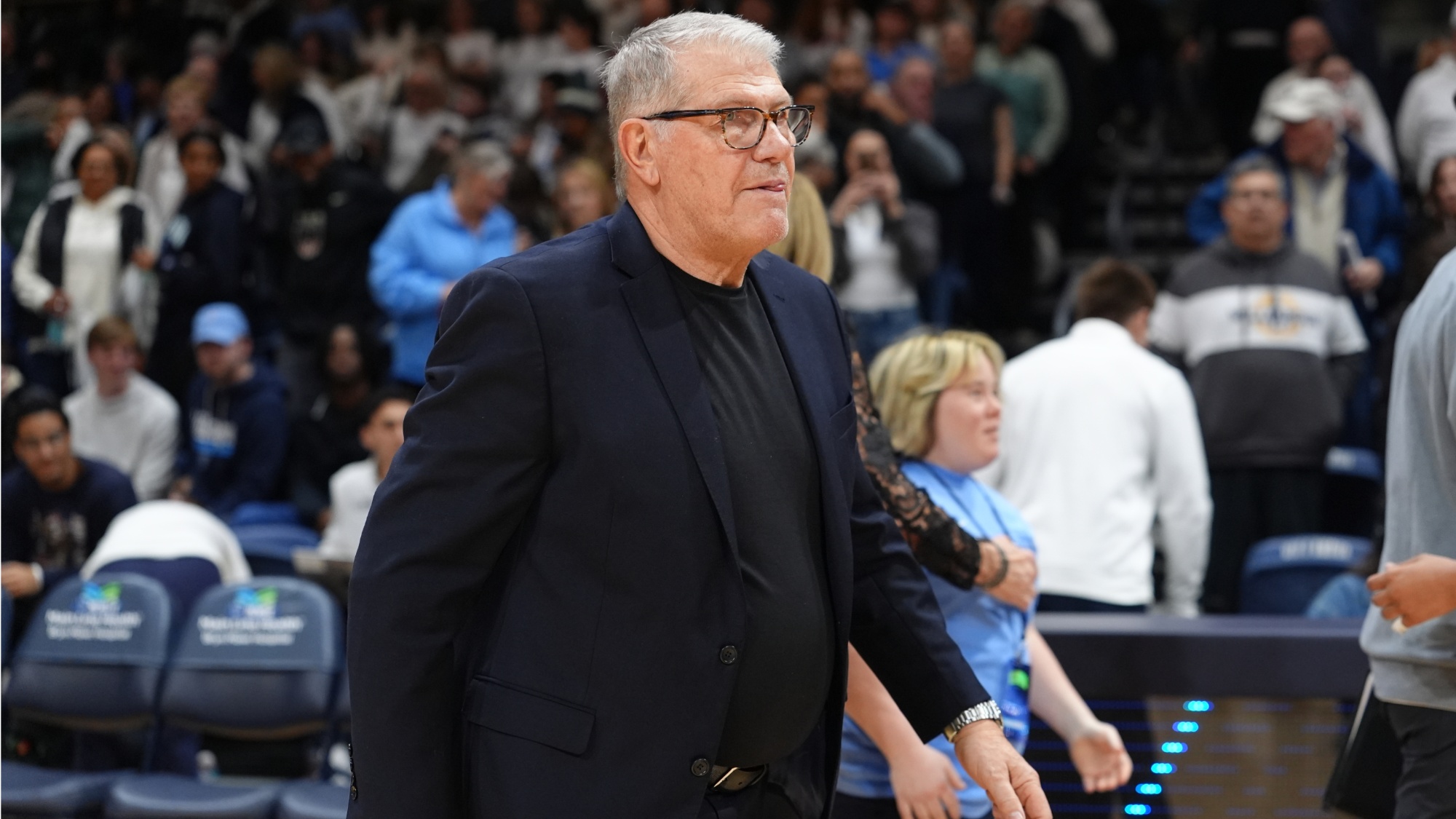 Geno Auriemma Tells Fair-Weather Fans To Move Out Of State If They Only Support Winning Teams