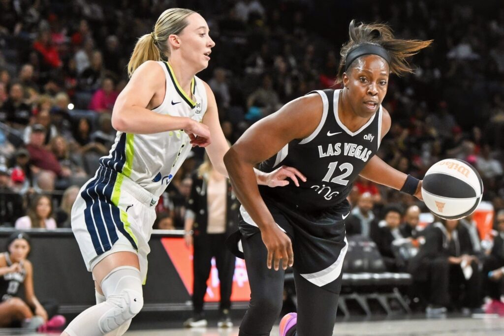 Paige Bueckers and Chelsea Gray