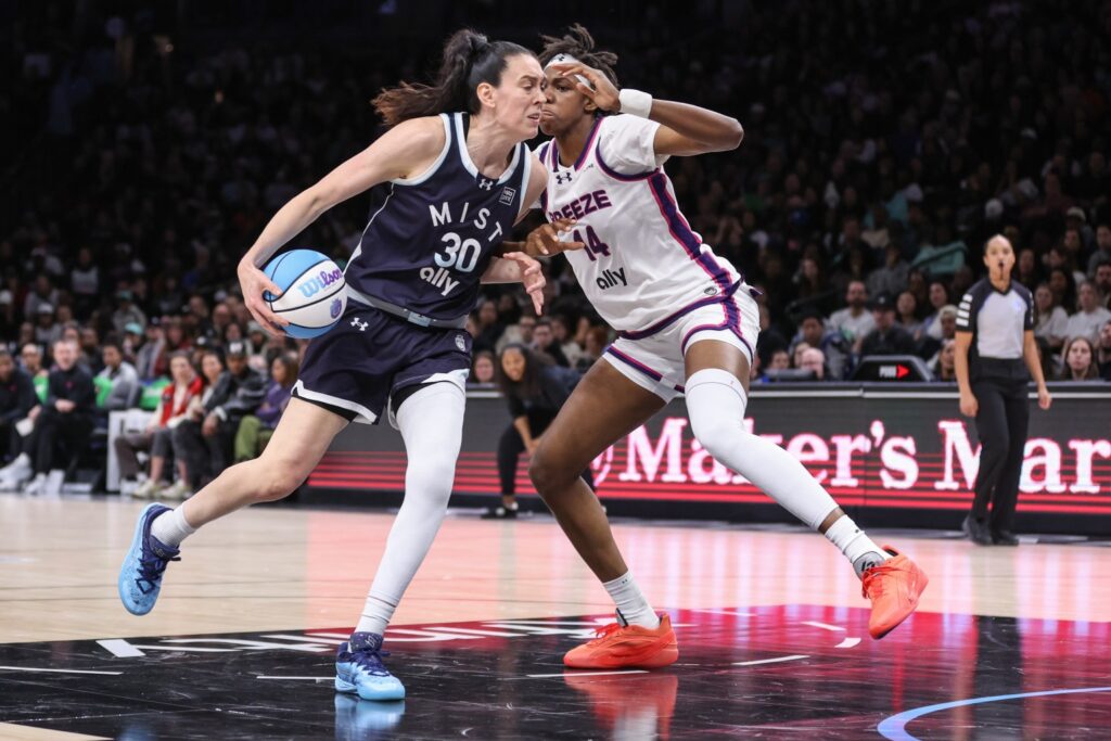 Breanna Stewart and Dominique Malonga