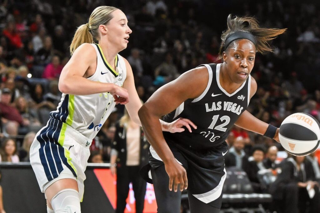 Paige Bueckers and Chelsea Gray