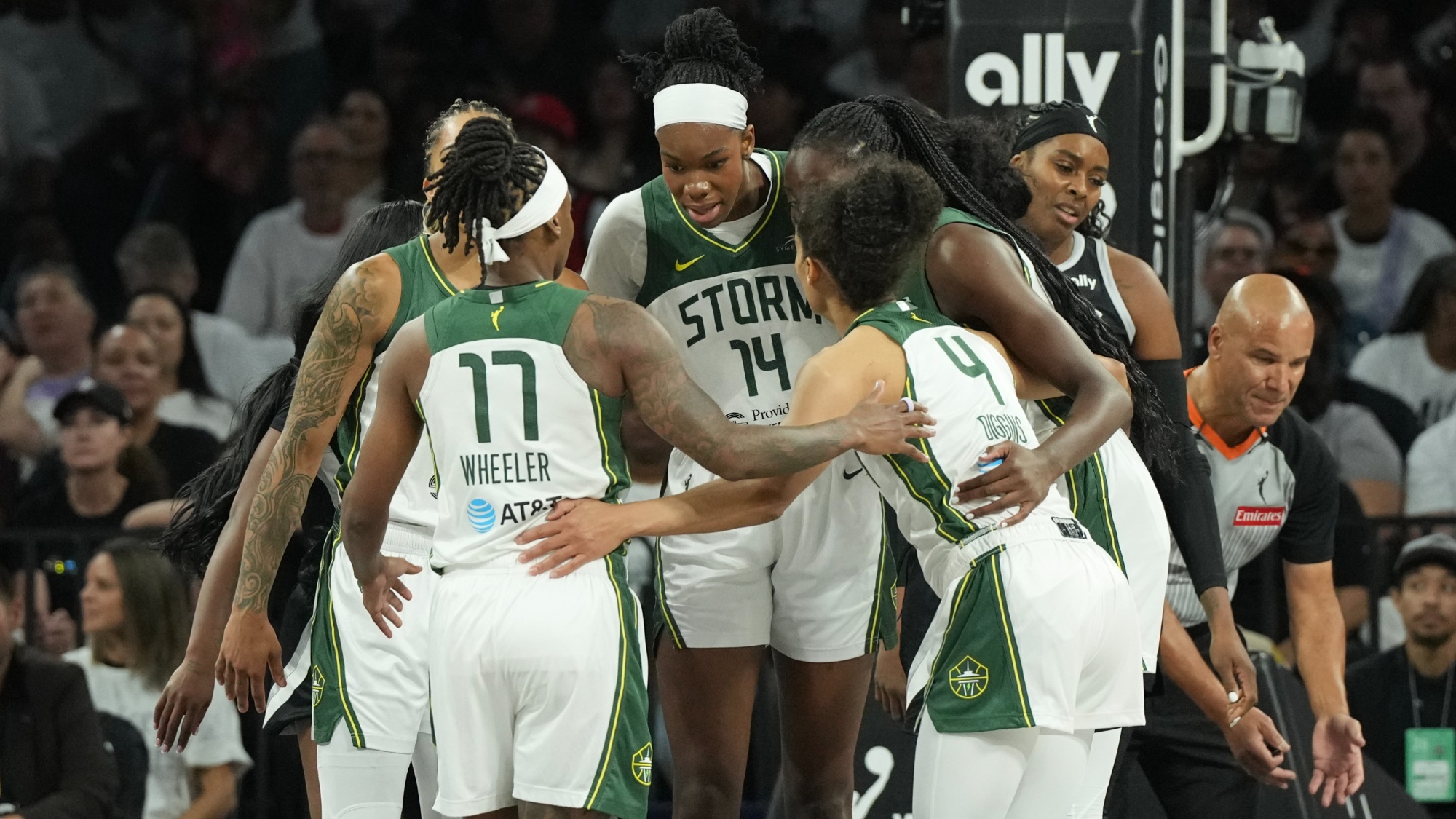 Reports Hint Two Seattle Storm Superstars 'Highly Likely' To Leave Team During Free Agency