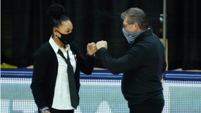 Geno Auriemma Praises Dawn Staley In His Second Apology Statement Since Viral Handshake Feud