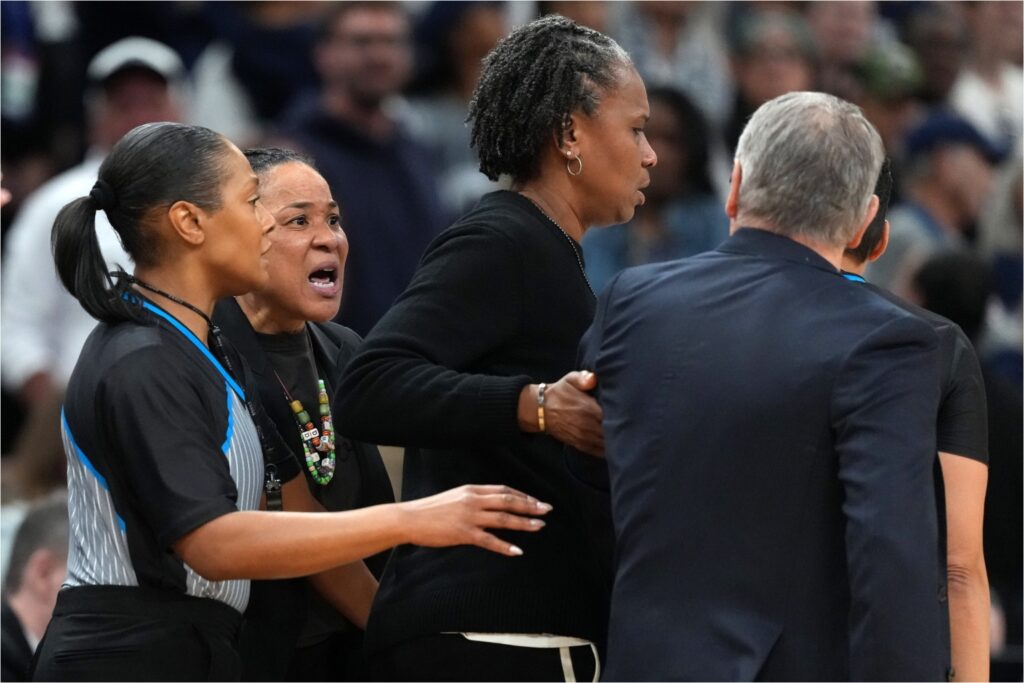 Geno Auriemma and Dawn Staley